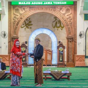 Hadir di Puncak Dugderan, Sekda Jateng Imbau Warga Tidak Belanja Berlebihan saat Ramadan
