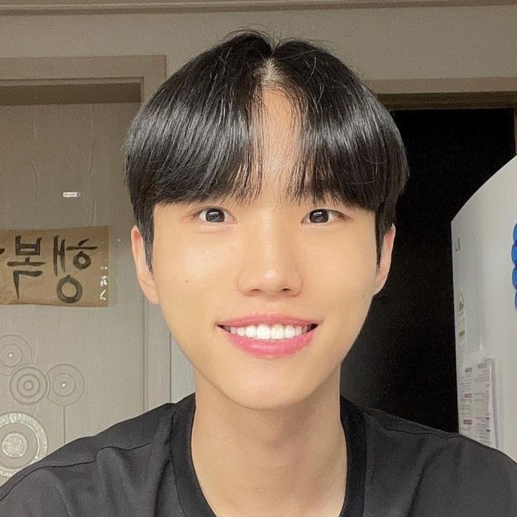 TikToker Seo Won Jeong ramai menjadi sorotan atas dugaan kasus pelecehan seksual. Foto: Instagram.com/ox_zung