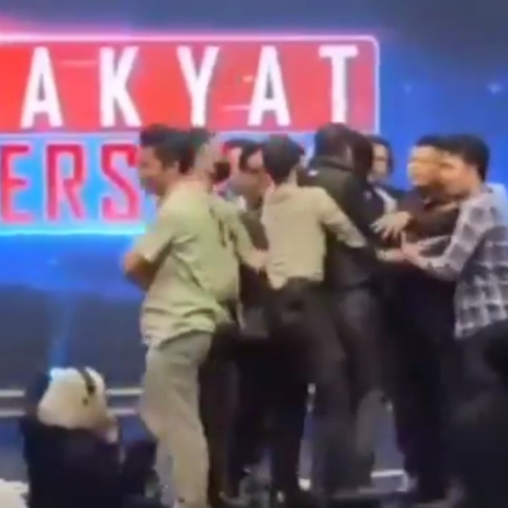 TUTURPEDIA - Viral! Rocky Gerung vs Silfester Matutina saat Debat di Acara TV hingga Nyaris Baku Hantam 
