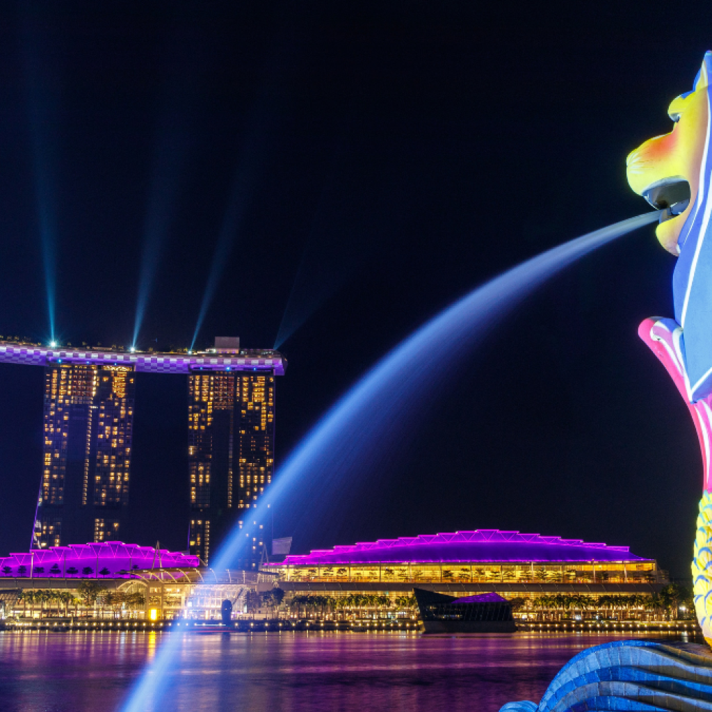 Singapura alami lonjakan kasus Covid-19, Kementerian Kesehatan beri imbauan vaksinasi ke kelompok rentan. Foto: Unsplash.com/Joshua Ang