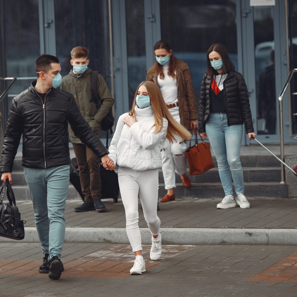 Kasus Covid-19 di Singapura melonjak, ini peringatan untuk wisatawan. Foto: freepik.com/prostooleh