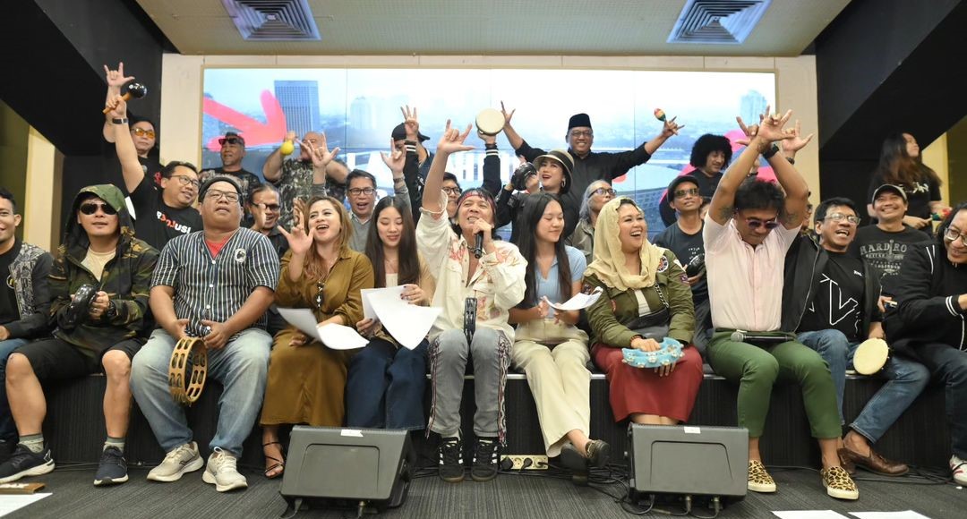 Momen perilisan lagu Salam M3tal oleh Slank untuk Ganjar-Mahfud. Foto: instagram.com/slankdotcom