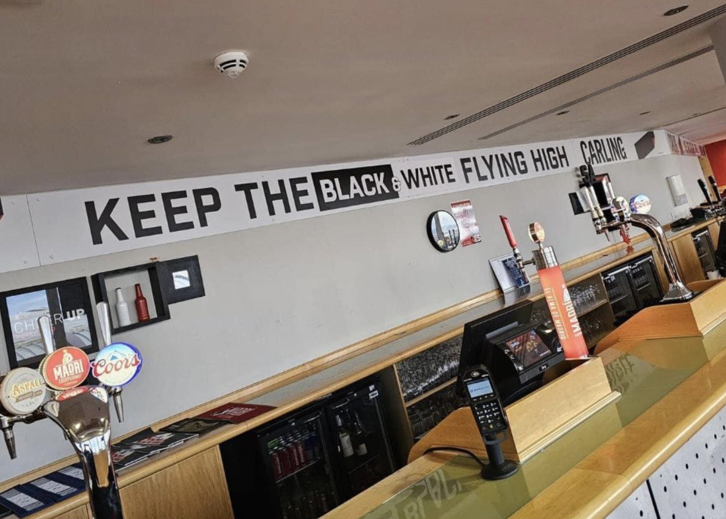 Pemilik Sunderland minta maaf usai slogan Newcastle di Stadium of Light dikritik penggemar. Foto: x.com/paddypower