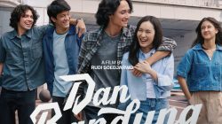 Film Dan Bandung Rilis Teaser Trailer dan Poster, Angkat Romansa Beda Kasta Karya Pidi Baiq 3 TUTURPEDIA - Film Dan Bandung Rilis Teaser Trailer dan Poster, Angkat Romansa Beda Kasta Karya Pidi Baiq