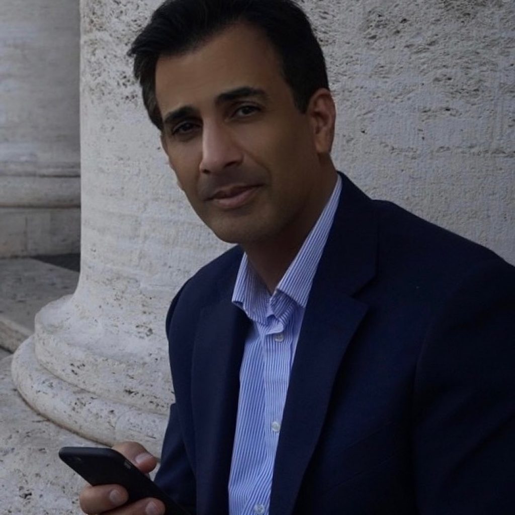 Craig Mokhiber, direktur HAM PBB yang mundur karena PBB tak bisa atasi serangan Israel ke Gaza. Foto: Instagram.com/urban_bedouin
