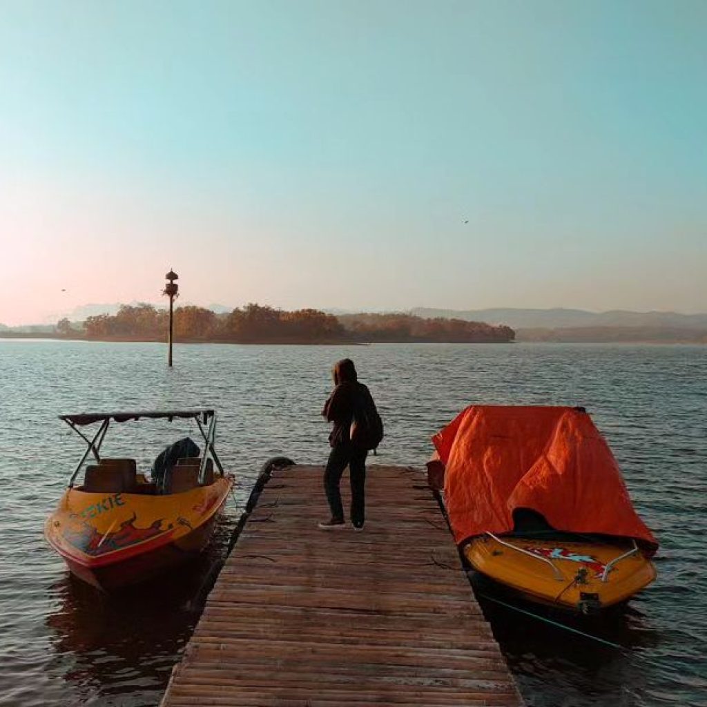 Waduk Gajah Mungkur: Lokasi, Tiket, Sejarah, dan Keseruan Aktivitas Wisata