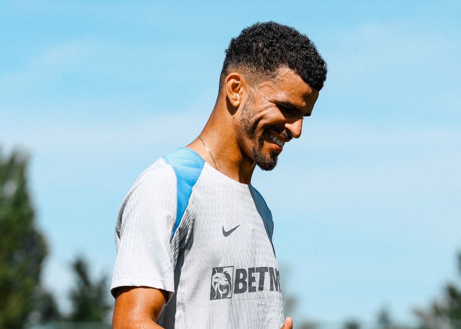 Ange Postecoglou puji gaya permainan Dominic Solanke. Foto: x.com/SpursOfficial