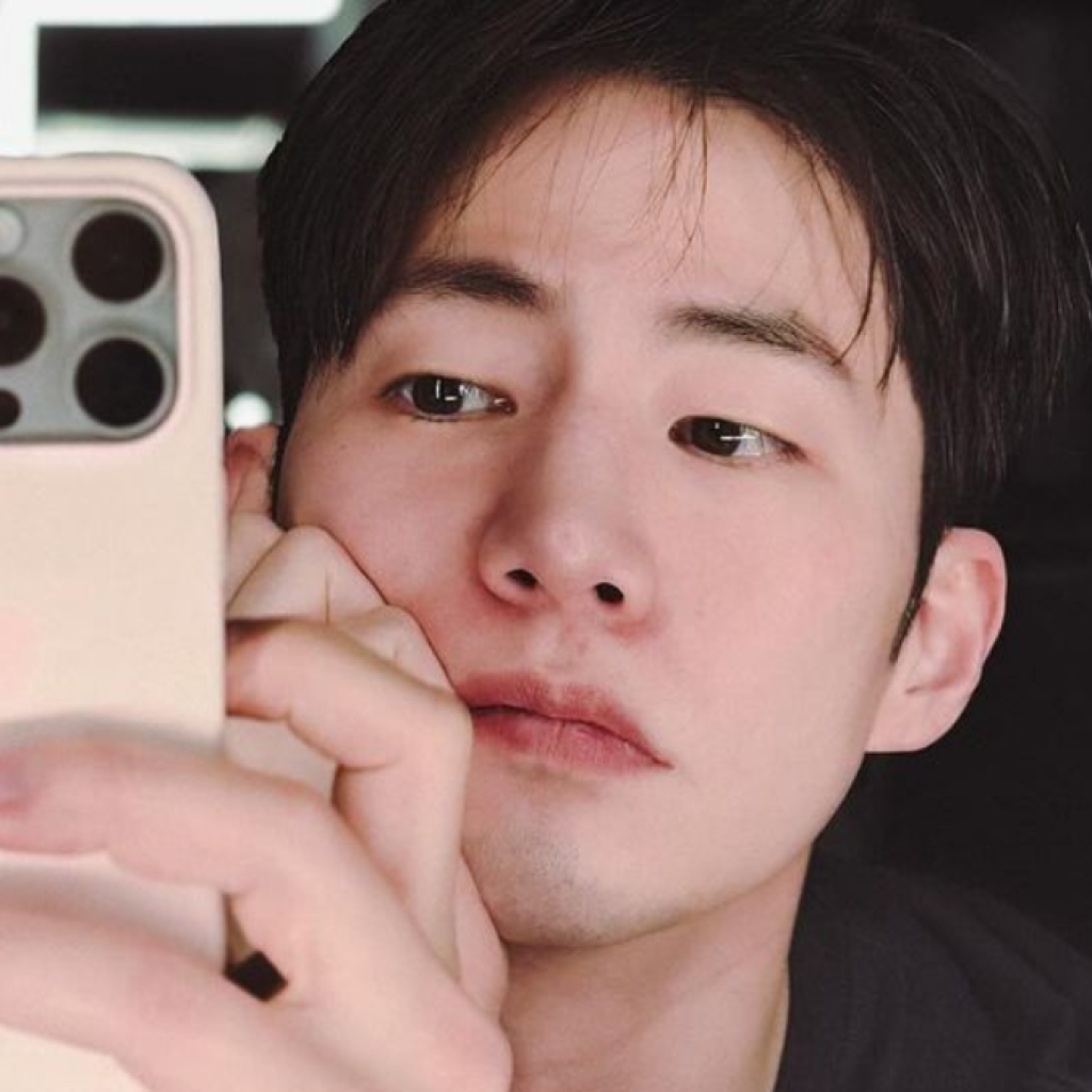 Profil dan biodata Song Jae Rim, aktor Korea Selatan yang ditemukan meninggal dunia. Foto: instagram.com/jaelim_song