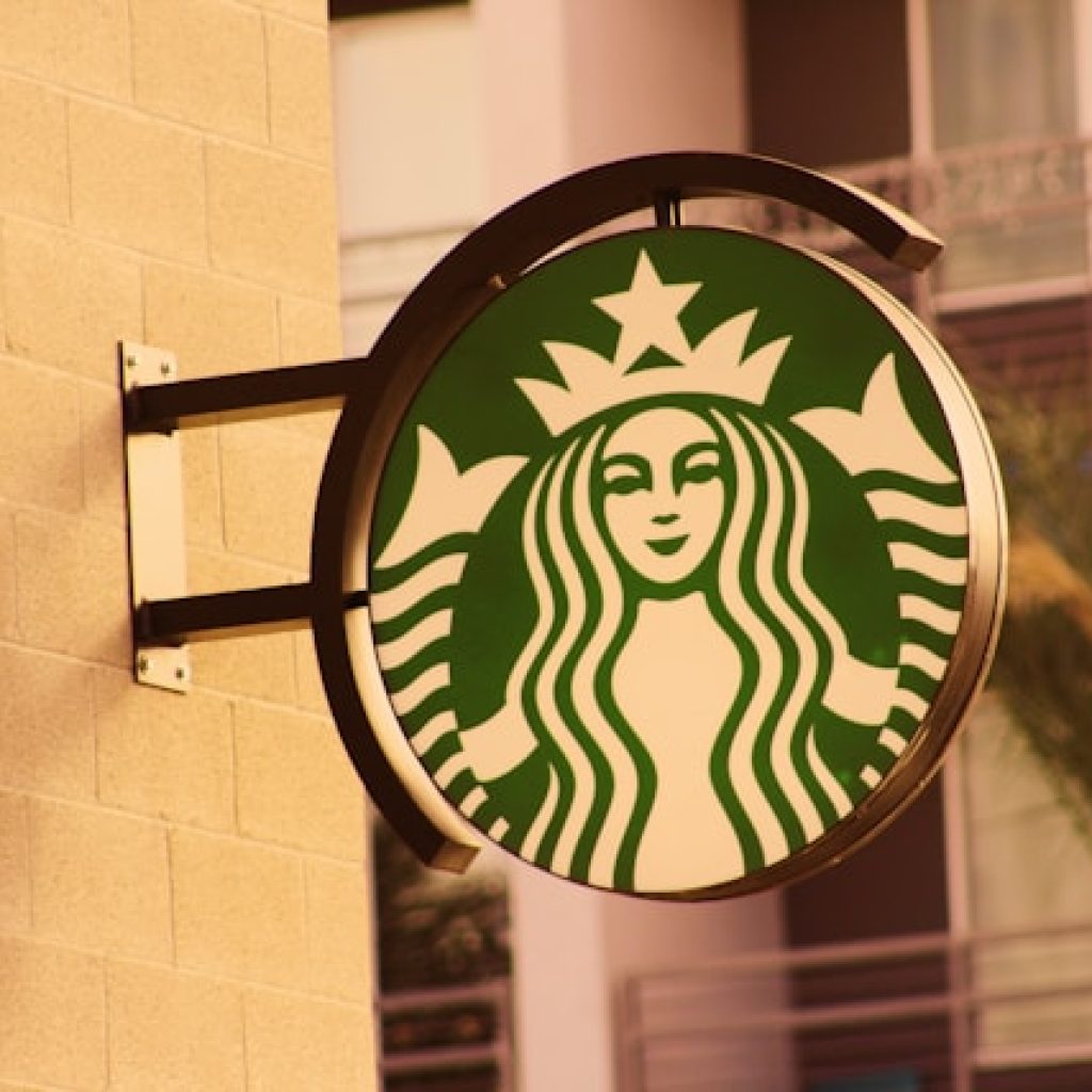 Starbucks Hadapi Gugatan atas Pencurian Konsep Lipstik Rasa Kopi