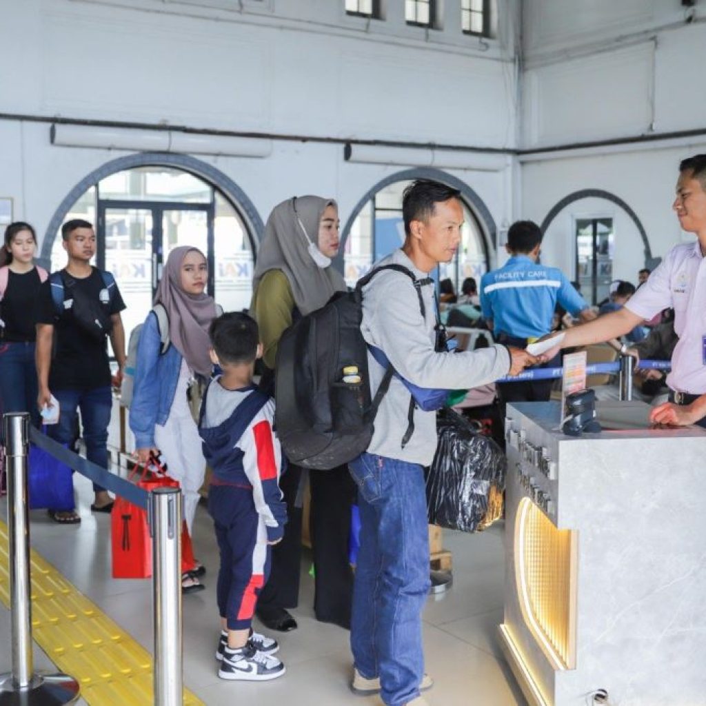KAI menghadirkan tiket promo hanya bayar 80% untuk masyarakat yang belum mudik. Foto: Laman KAI