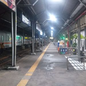 10 Perjalanan Kereta Api dari Stasiun Semarang Tawang ke Arah Timur Masih Dibatalkan akibat Banjir