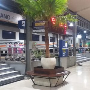 Banjir Surut, Stasiun Semarang Tawang Daop 4 Kembali Beroperasi Normal