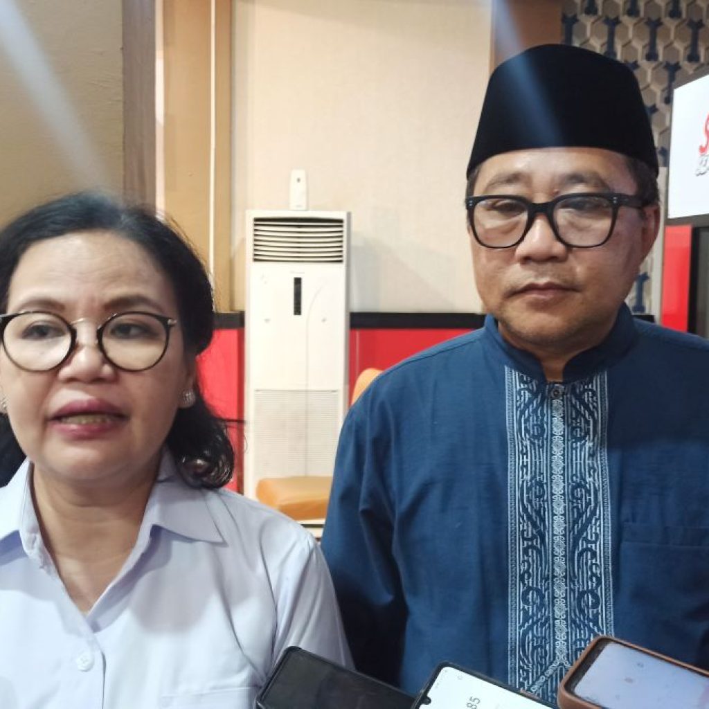 Pasangan calon Wali Kota dan Wakil Wali Kota Semarang dari PDIP, Agustina Wilujeng dan Iswar Aminuddin. Foto: Dok. Alan Henry