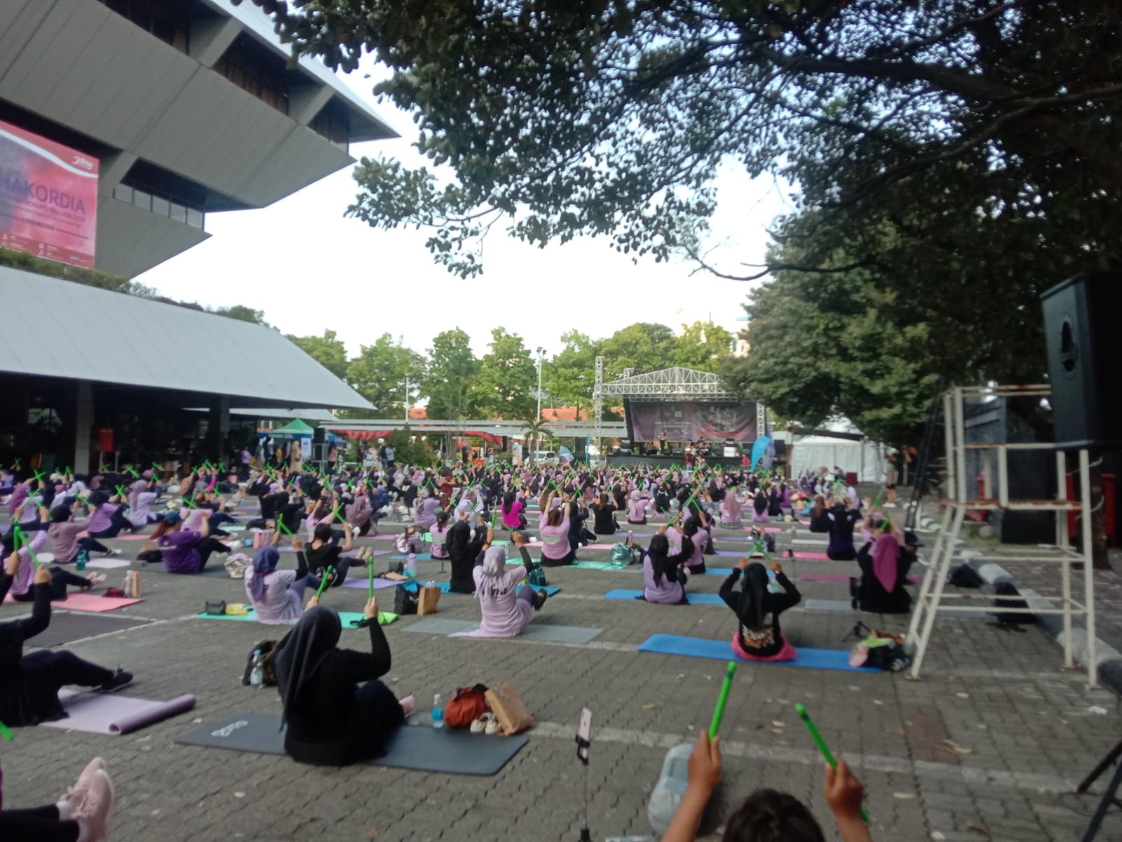 Suasana peserta yang mengikuti Pound Fit di Pound Festival Cosmic Rhythms di Semarang. Foto: Dok. CR03