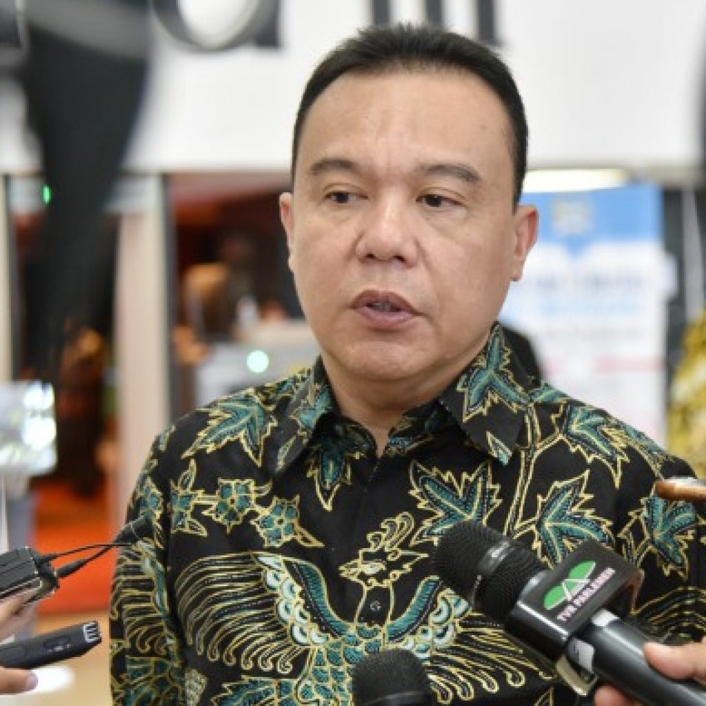 Wakil Ketua DPR Sufmi Dasco jelaskan rapat paripurna RUU Pilkada ditunda. Foto: Kresno/dpr.go.id