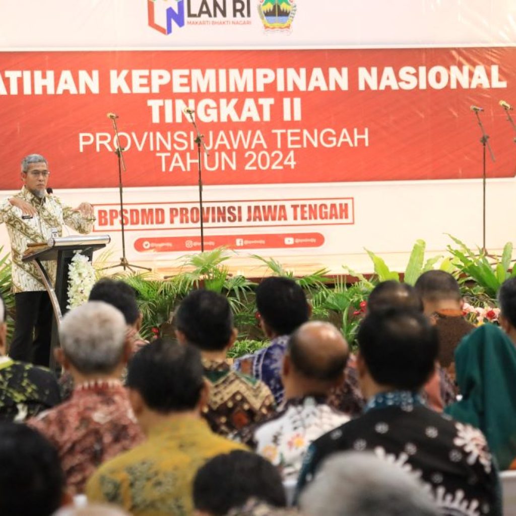 Peserta pelatihan kepemimpinan nasional diminta berinovasi untuk mengentaskan kemiskinan. Foto: Humas Pemprov Jateng