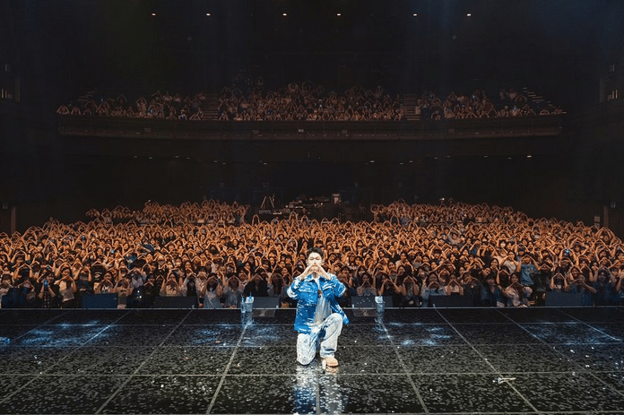 Crush Siap Gelar Konser Solo Pertamanya di Jakarta Agustus Ini, Berikut Harga Tiket dan Perkiraan Song List