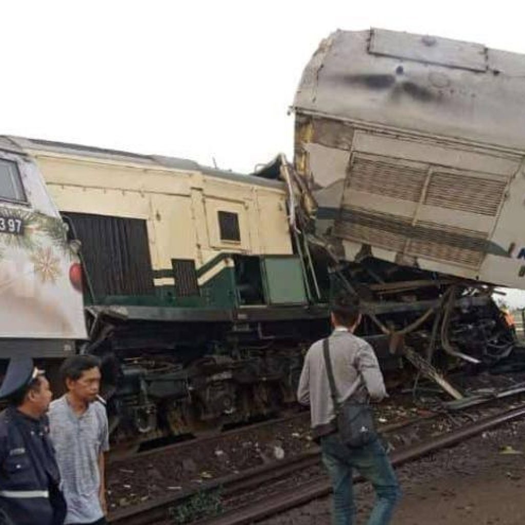 Terjadi Kecelakaan, Berikut Dugaan Penyebab Tabrakan KA Turangga dan KA Commuter Bandung Raya 