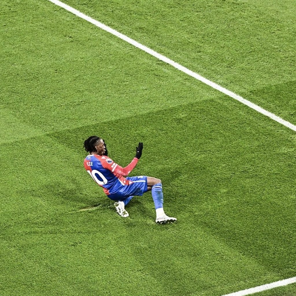 Micael Olise bantu Crystal Palace untuk akhiri tren tanpa kemenangan. Foto: X.com/CPFC