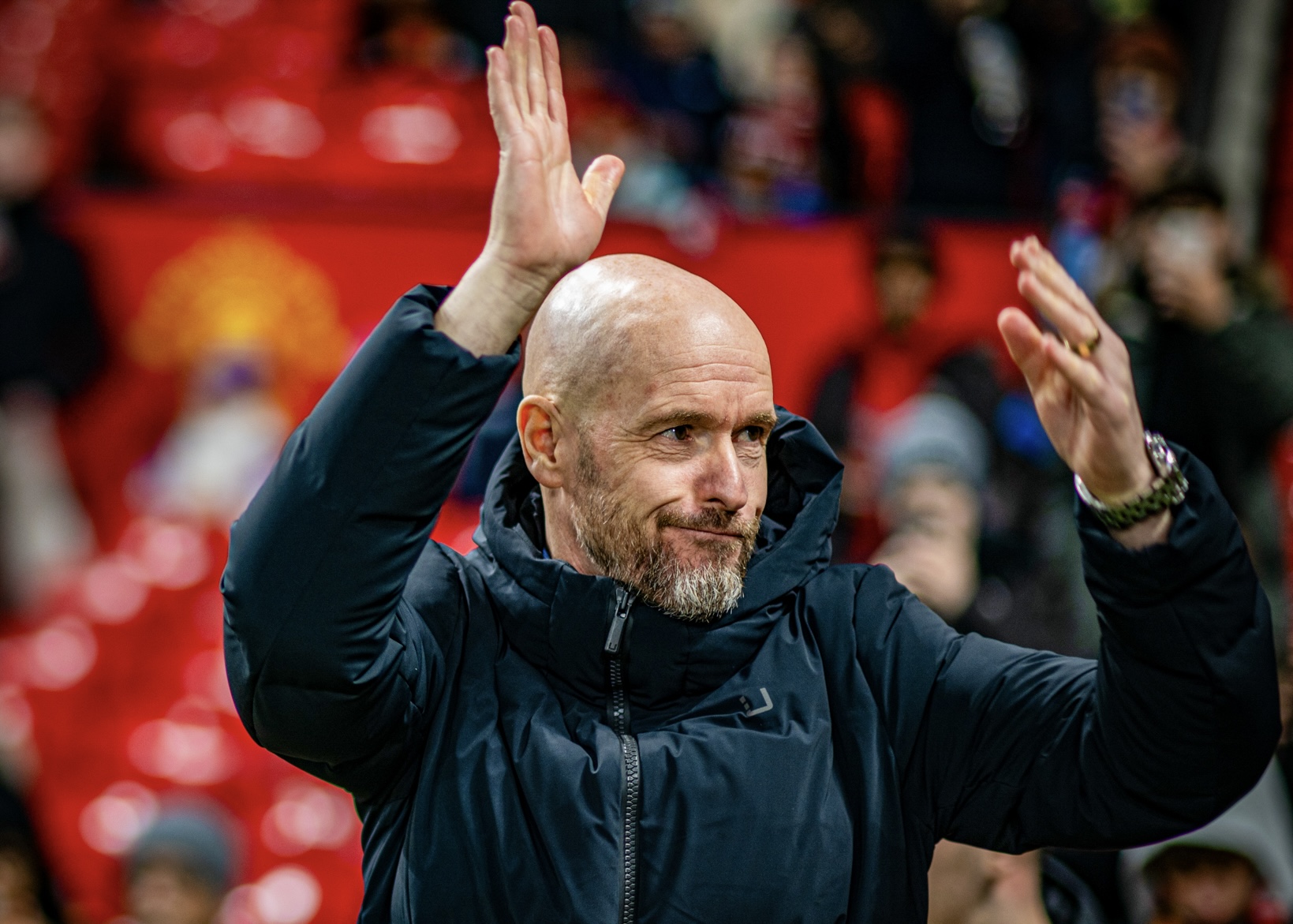 Ten Hag beri respons terhadap kedatangan Sir Jim Ratcliffe. Foto: