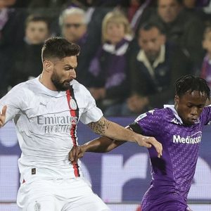 Tengah Berkabung, Fiorentina Disudutkan AC Milan 2-1 di Kandang