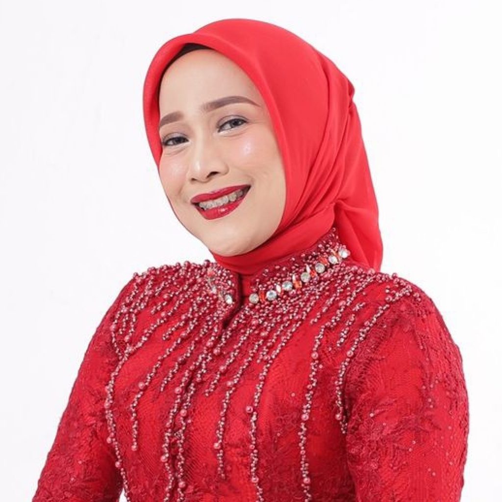 PDIP putuskan memecat Tia Rahmania yang sempat viral mengkritik Ghufron KPK. Foto: instagram.com/tiarahmania_bantenofficial