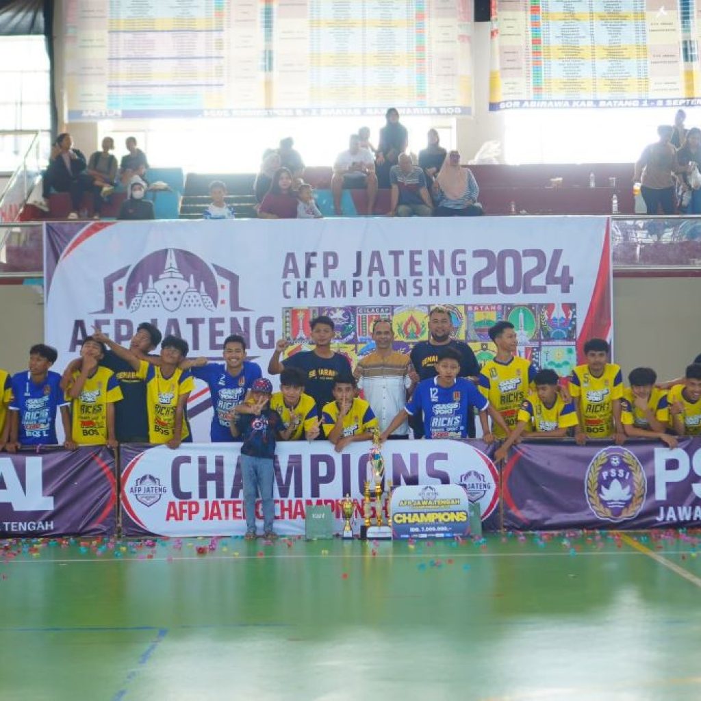 Tim AFK Semarang raih juara Turnamen AFP Jateng Championship 2024 kategori U-19 di GOR Abirawa Stadium Batang, Minggu (8/9/2024). Foto: Istimewa