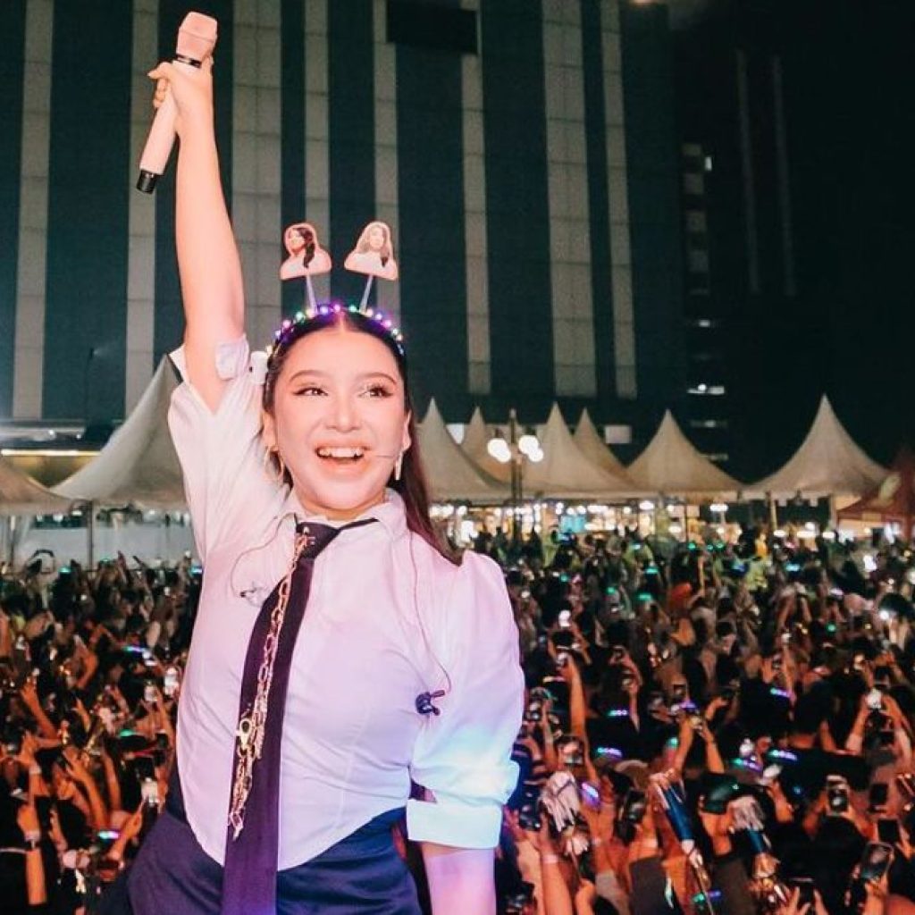 TUTURPEDIA - Manggung Saat Tahun Baru, Tiara Andini dan Tim Jadi Korban Penganiayaan