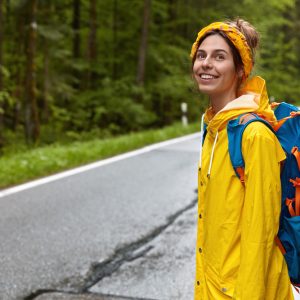 8 Tips Berwisata saat Musim Hujan, Tak Hanya Sedia Payung!