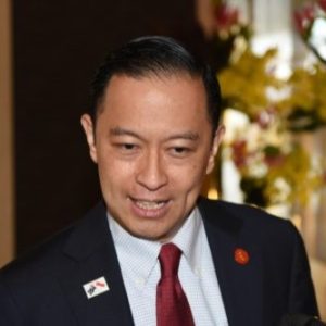 Jawaban Tom Lembong ke Gibran yang Sebut Namanya saat Debat: 7 Tahun Saya Buat Contekan untuk Jokowi
