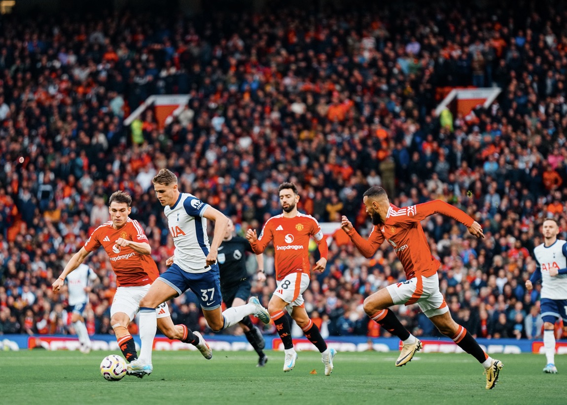 Tottenham Hotspur mengidentifikasi dalang di balik seruan homofobik. Foto: x.com/SpursOfficial