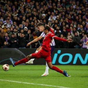 Gol Dianulir VAR, Liverpool Takluk oleh Tim Peringkat 14 Liga Prancis