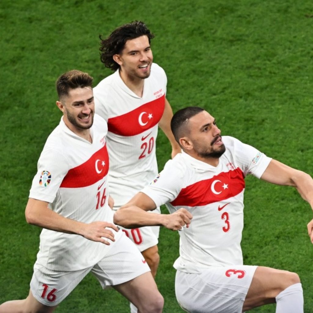 TUTURPEDIA - Bukan Lawan Mudah, Pelatih Turki Akui Harus Kalahkan Austria Mati-matian