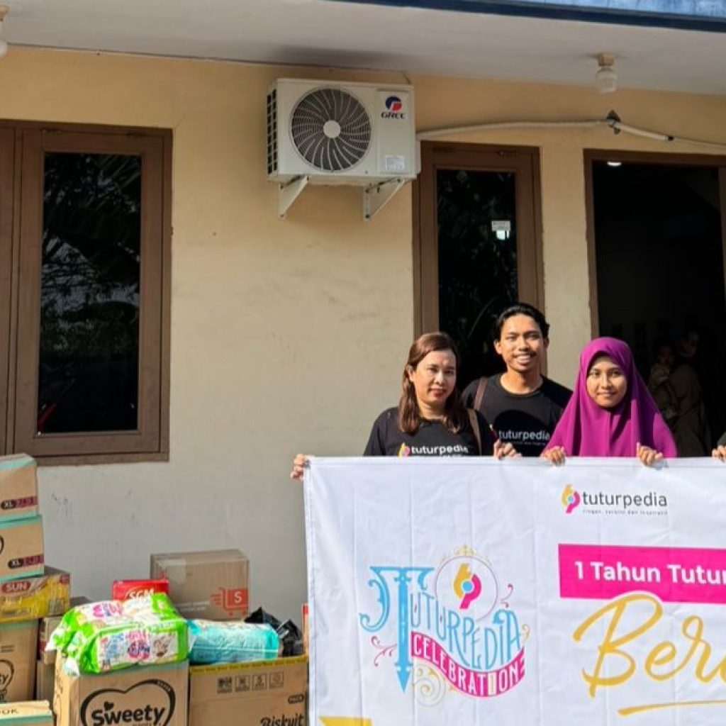 Serin's Care dan Krakatao Project gelar kegiatan sosial dalam rangka ulang tahun pertama Tuturpedia. Foto: Dok. Tuturpedia