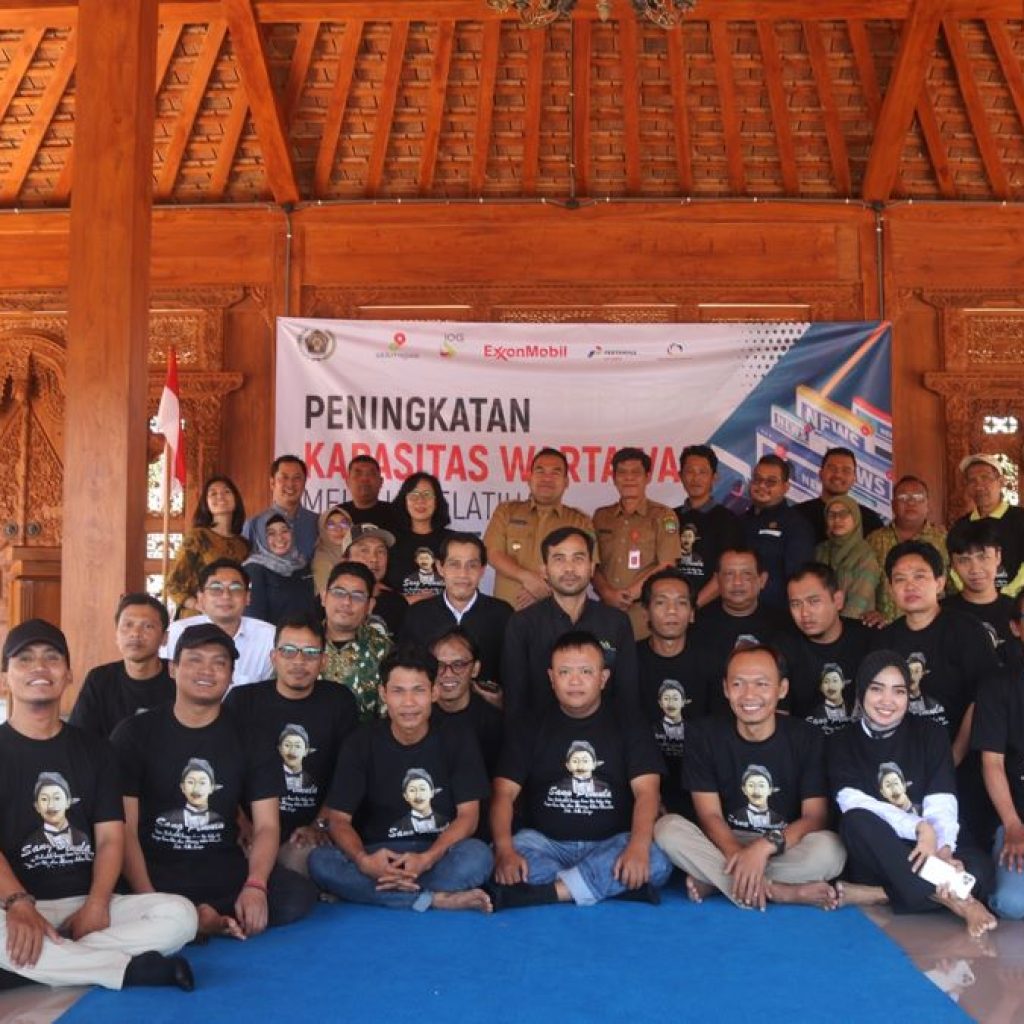 Para peserta pelatihan pra-UKW bersama Bupati Blora, Arief Rohman. Foto: Dok. Lilik Yuliantoro