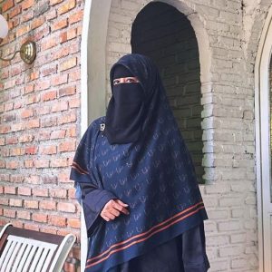 Viral Wanda Hara Datang ke Kajian Pakai Cadar, Umi Pipik Turut Buka Suara