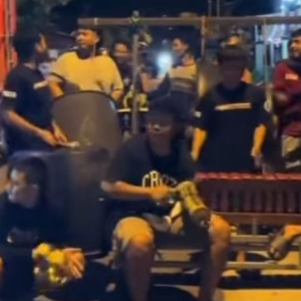 Unggahan video musik thethek milik Bupati Blora ramai dibanjiri komentar. Foto: Tangkapan Layar instagram.com/ariefrohman838