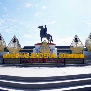 UKT Naik hingga 5 Kali Lipat, Demo Mahasiswa Unsoed Berlangsung Ricuh sampai Kaca Gedung Rektor Pecah 