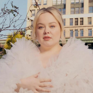 Aktris Serial Bridgerton Nicola Coughlan Berhasil Galang Dana hingga Rp28 Miliar untuk Palestina