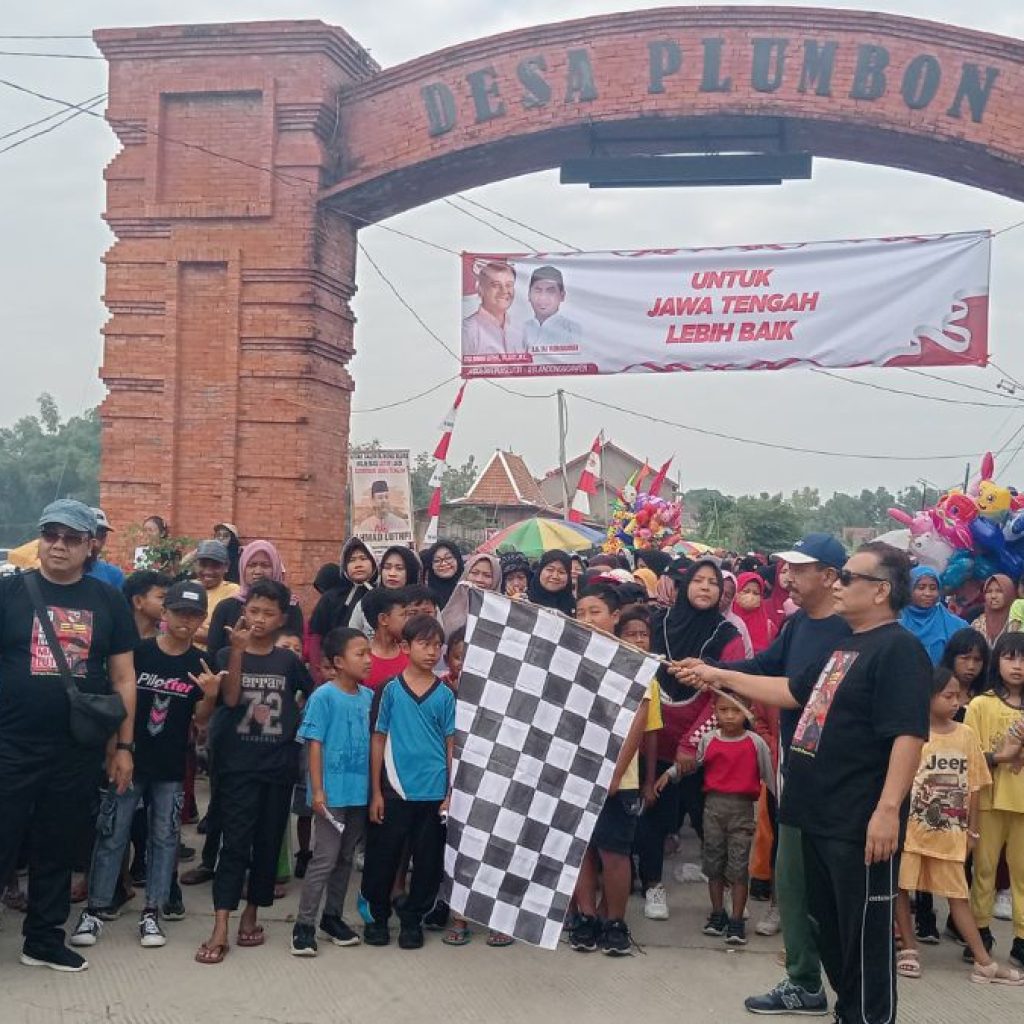TUTURPEDIA - Dukung Penuh Ahmad Luthfi dan Taj Yasin Maimoen Maju Pilgub Jateng 2024, Relawan dan Ormas Gelar Jalan Sehat