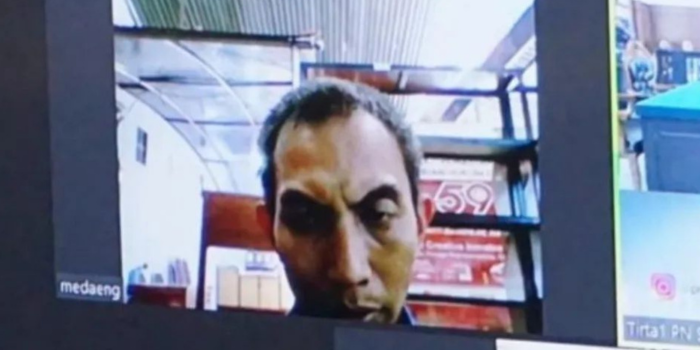 Seorang dokter gadungan di RS PHC Surabaya. FOTO: Instagram.com/indotoday