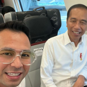 Keseruan Raffi Ahmad Jajal Kereta Cepat Jakarta-Bandung Bareng Jokowi