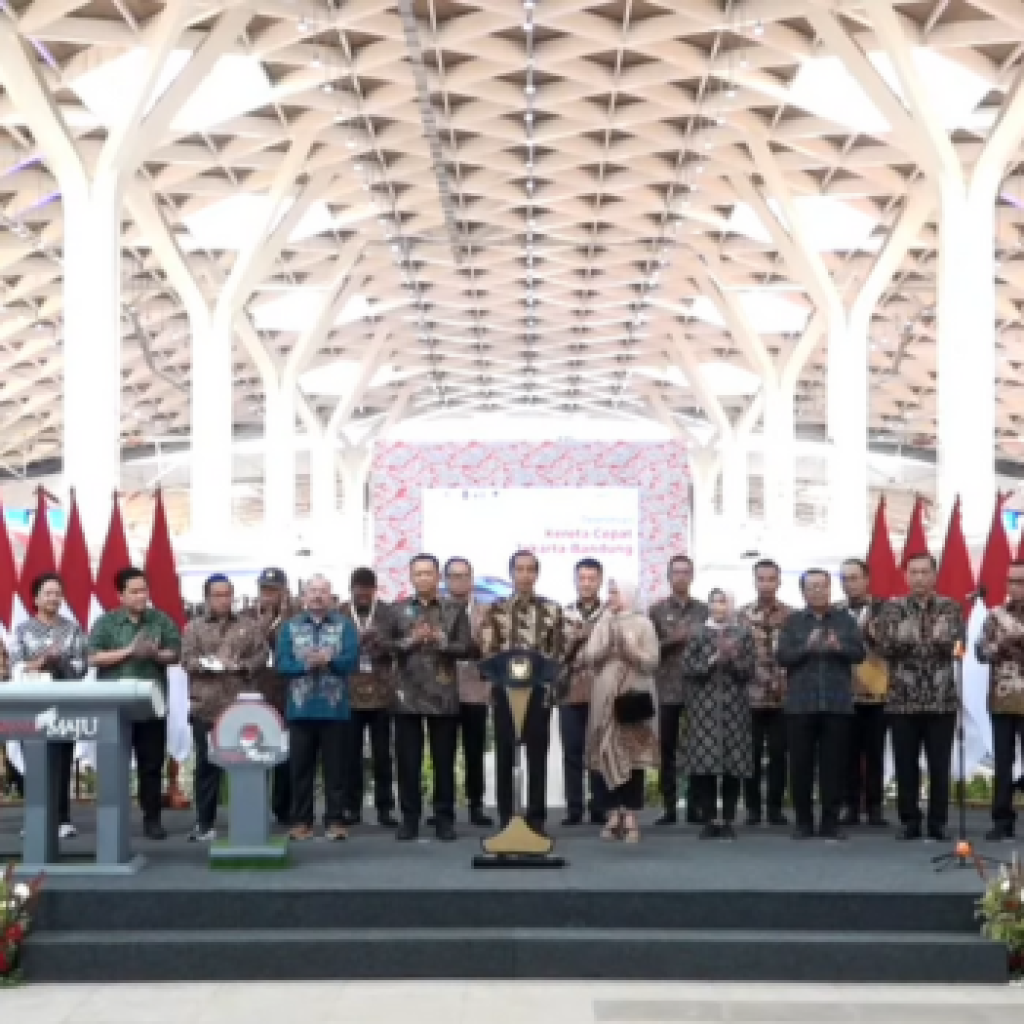 Jokowi tegaskan Whoosh sebagai bentuk komitmen pemerintah untuk layani masyarakat. FOTO: YouTube Sekretariat Presiden