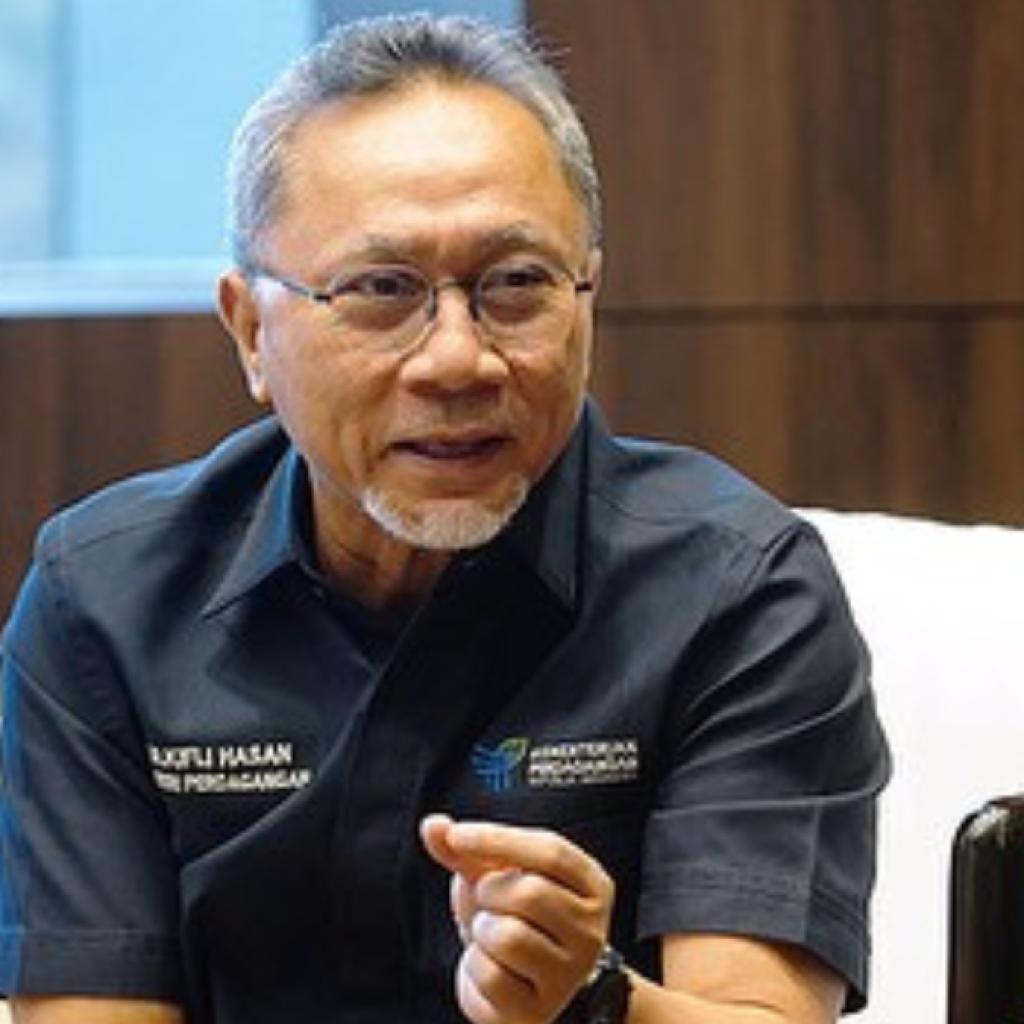 TUTURPEDIA - Kemendag Siapkan Pajak 200% untuk Barang Impor China: Upaya Proteksi Pasar Domestik dari Dampak Perang Dagang AS-China