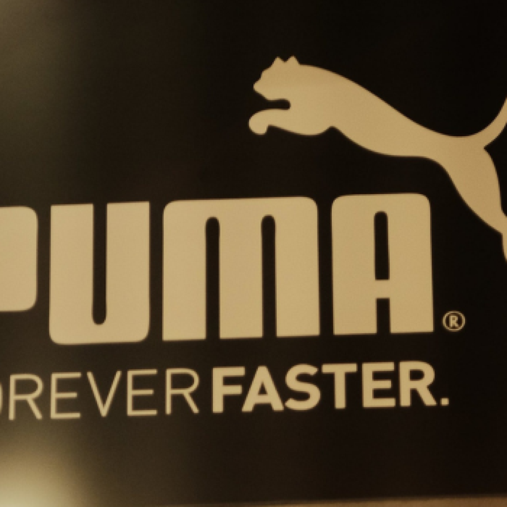 Puma diboikot karena jadi sponsorship tim sepak bola Israel. Foto: Pexels.com/Batitay Japheth