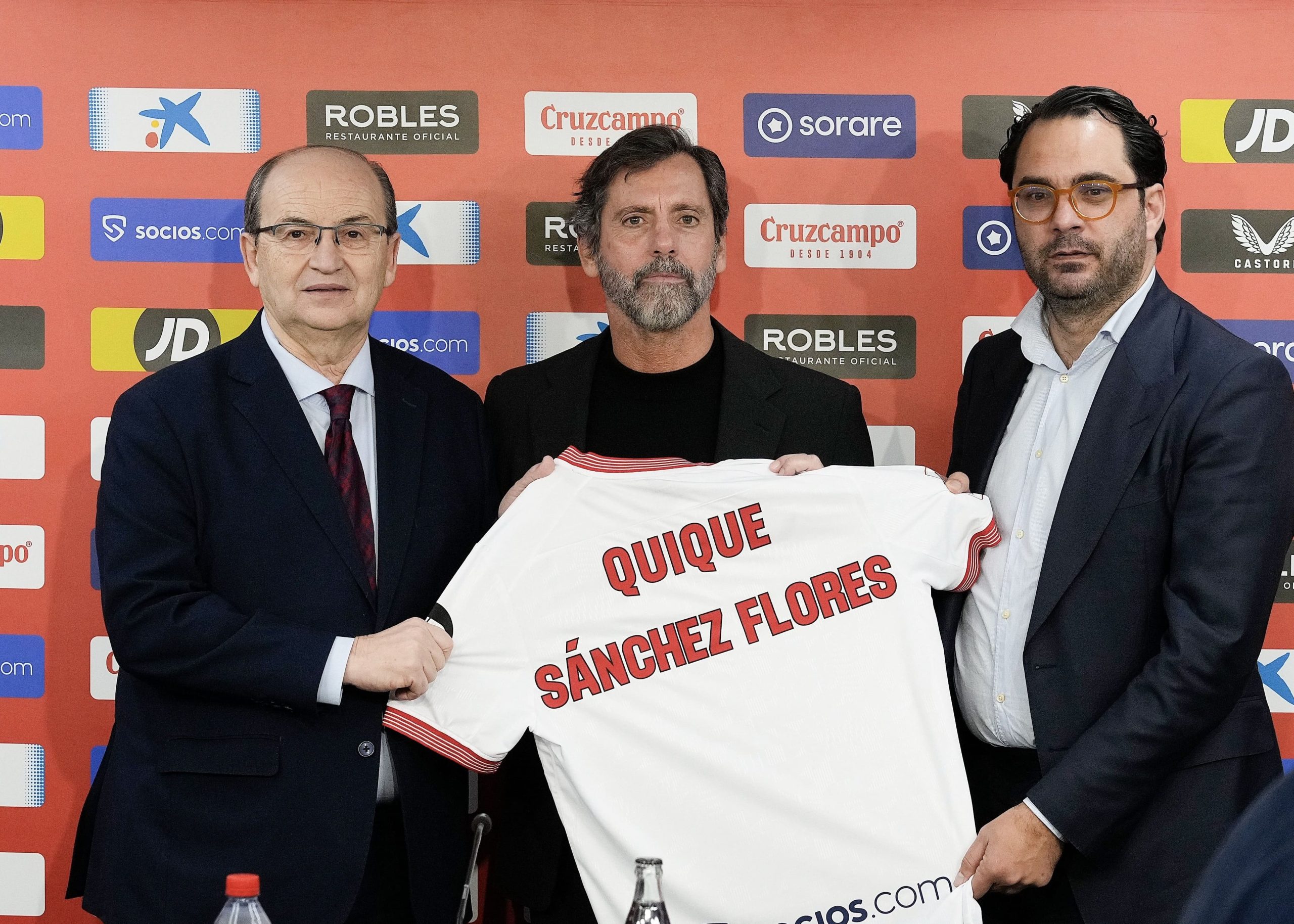 Pecat Diego Alonso, Sevilla tunjuk Quique Sanchez Flores sebagai pelatih baru. Foto: x.com/SevillaFC