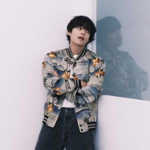 Rayakan Album Layover, V BTS Ungkap Makna Tiap Lagunya Hingga Dibantu Jungkook