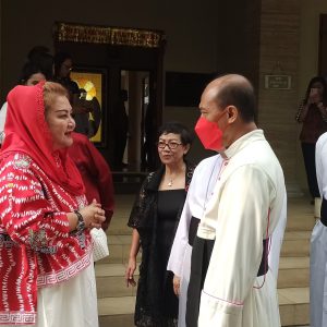 Hari Natal 2023, Mbak Ita Kunjungi Gereja dan Ingatkan Jemaat untuk Jaga Kondusifitas di Tahun Politik
