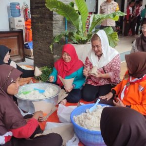 Buka Posko Kesehatan dan Dapur Umum, Pemkot Semarang Pastikan Kebutuhan Korban Banjir Terpenuhi