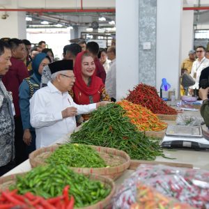 Sambangi Pasar Johar Semarang, Wapres Ma’ruf Amin Pantau Harga Sembako